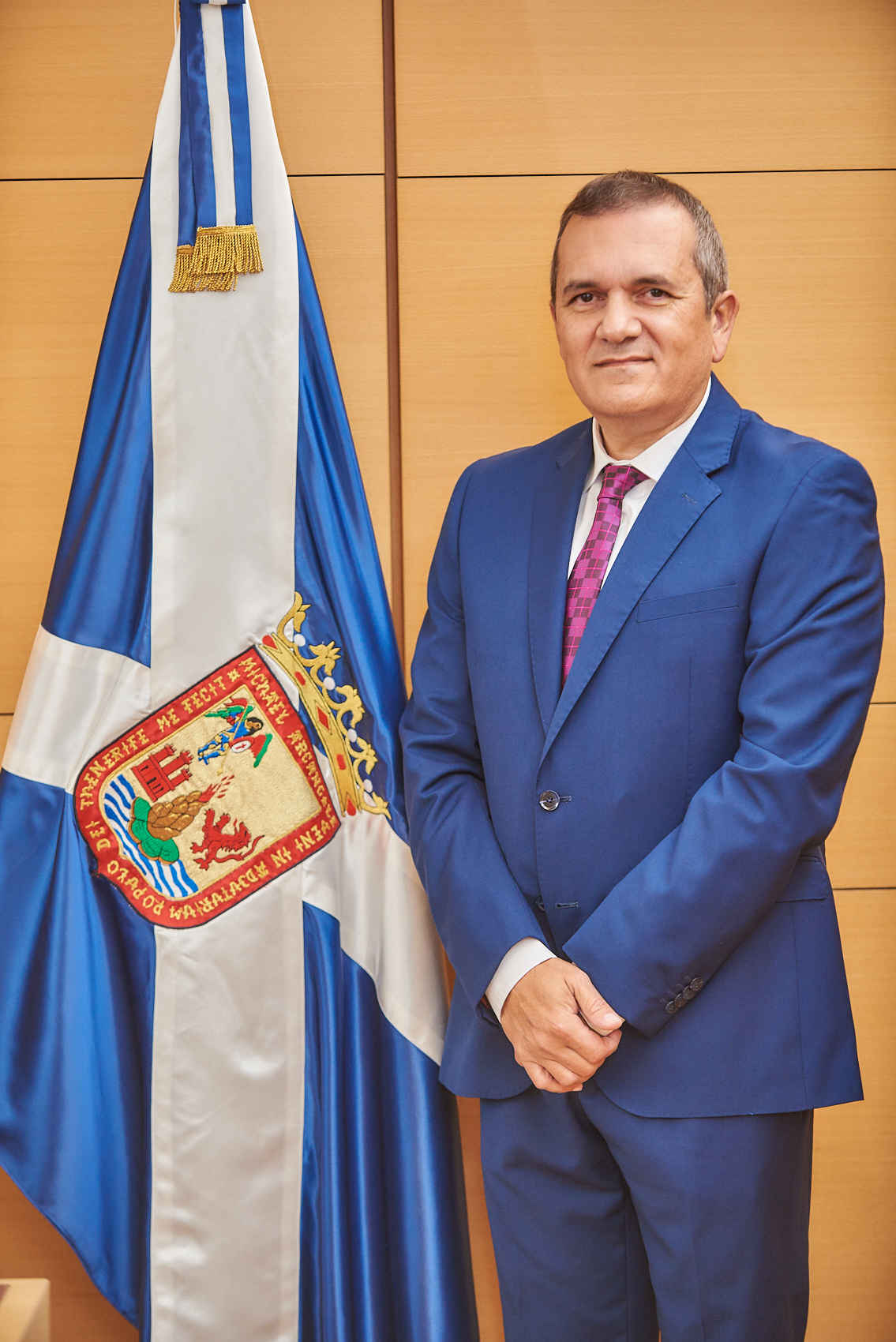 Sr. D. Valentín Esteban González Évora